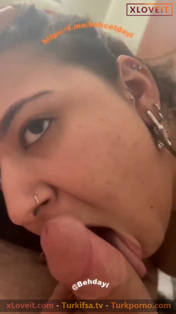 Şişman Porno Ateşli Melike sakso çekip amını siktirdi